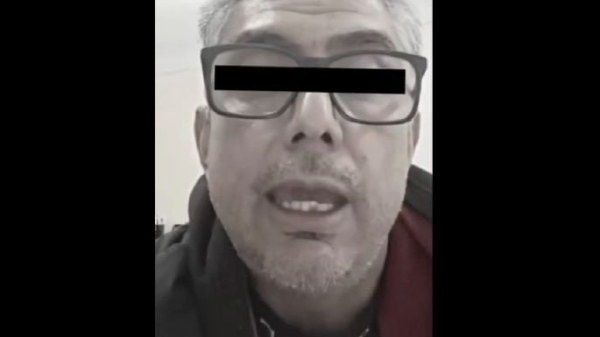 Maestro de secundaria admite “noviazgo” con estudiante de 14 años; juez lo libera