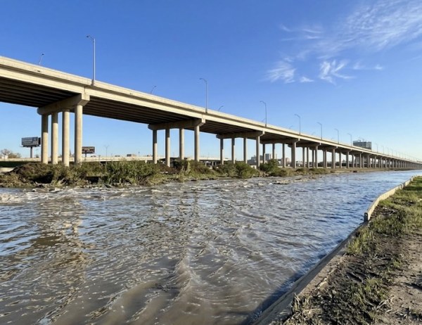 Río Bravo se desborda y activa alerta