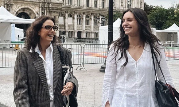 Cercanía en París; Aislinn y Lorenza hija de Ochmann