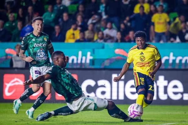 Vence América 5-3 al León
