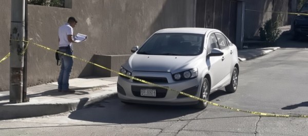 Asaltan a pareja con 400 mil pesos de nómina