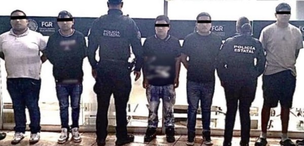 Detienen a cinco falsos policías dedicados a la extorsión en el Edomex