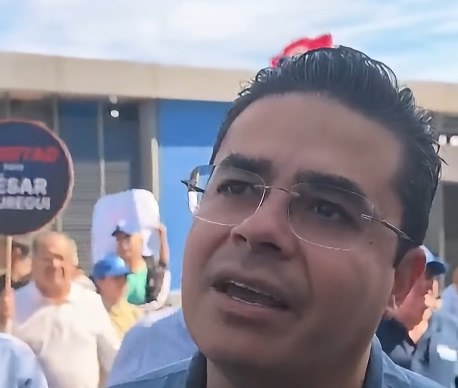 Loera respalda a Jáuregui