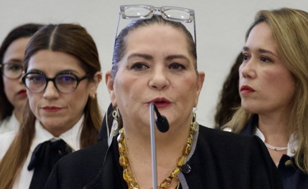 Anuncia Taddei que no renunciará al INE