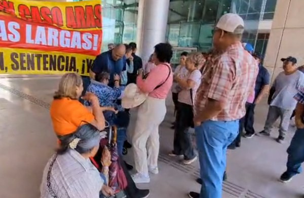 Protestan defraudados por Aras en TSJ