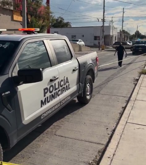 Hallan muerto debajo de puente