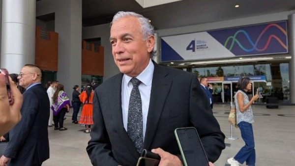 Renuncia Juan Blanco a Gobierno del Estado