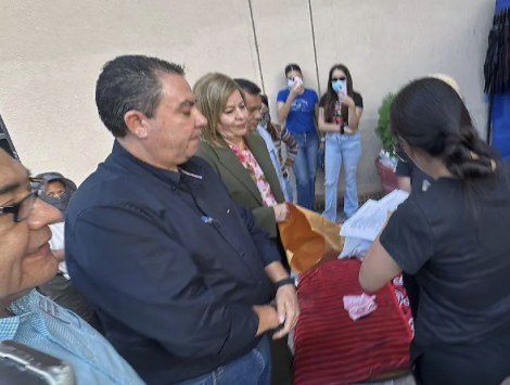 Aspirantes a docentes logran mesa de diálogo con la SEyD