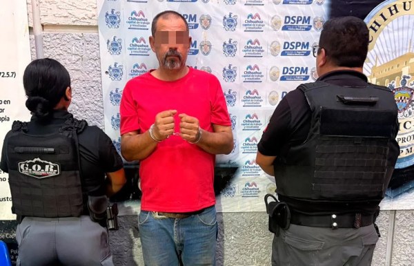 Lo detienen por presuntamente amenazar con pistola a su pareja