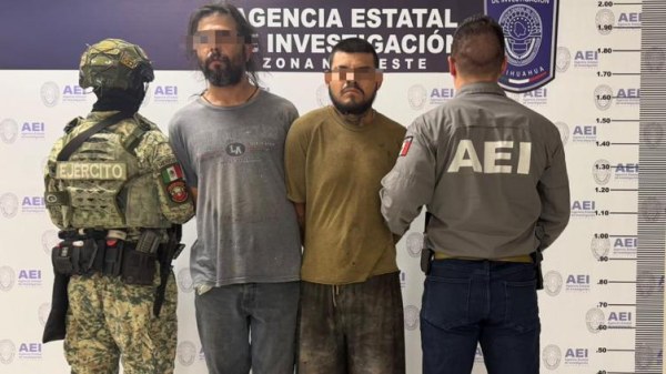 Detienen a dos presuntamente con drogas y cartuchos en Galeana