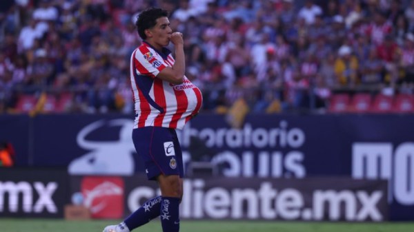Golea Chivas 3-0 a Atlético de San Luis