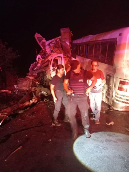 Se accidenta autobús con pasajeros que regresaban de evento de Sheinbaum; 4 muertos y 20 heridos