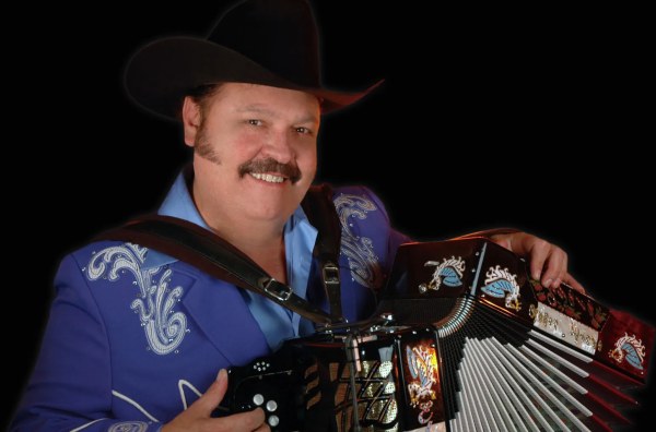 Ramón Ayala estará en grito de independencia en Chihuahua