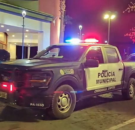 Identifican a policía estatal detenida por robo en Alsuper