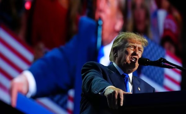 Trump promete “dividendo” de 5 mil dólares por ciudadano si republicanos ganan elecciones intermedias