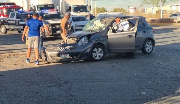 Choque deja menor y adulto lesionados