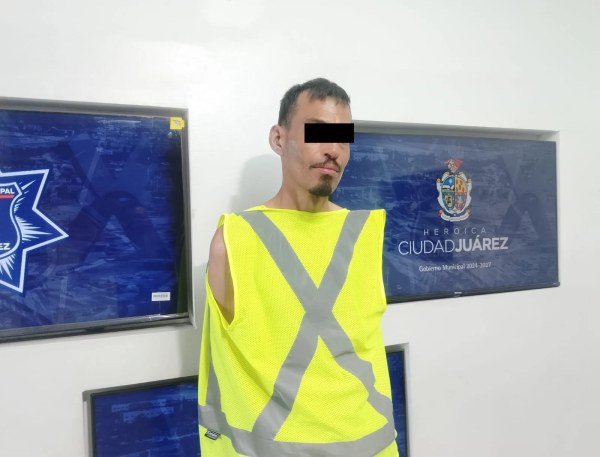 Saca cuchillo cuando le cobran la renta