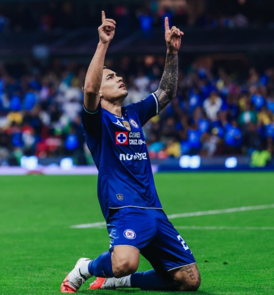 Vence Cruz Azul 4-3 al América en el Azteca
