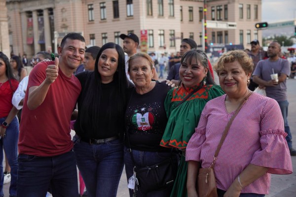 Llegan ocho mil a festejar el grito de independencia
