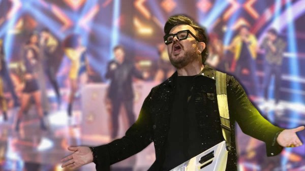 Aleks Syntek regañó a sus fans en concierto