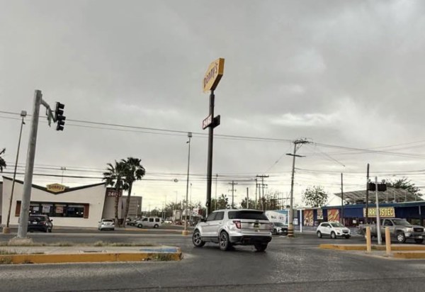 Sorprende tormenta con apagones en Juárez