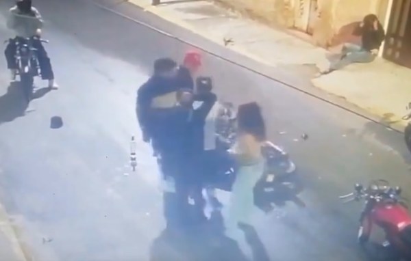 Chocan motociclistas de frente en Camargo