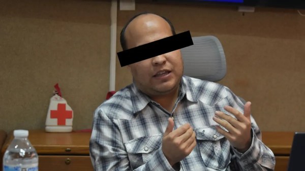 Presenta renuncia juez vinculado a proceso