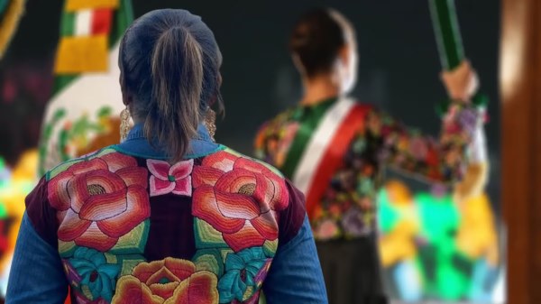 Balean casa de diseñador del vestido de Sheinbaum