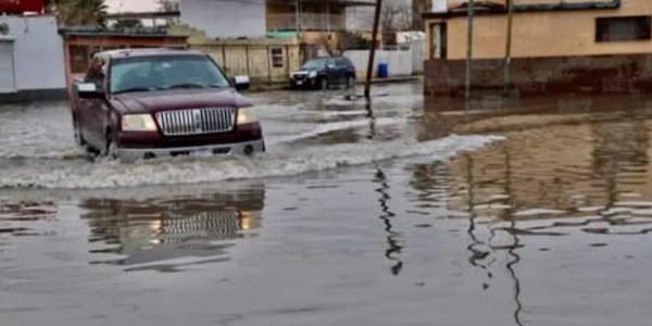 Cae lluvia y granizo en Juárez