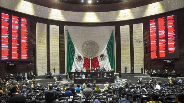 Diputados aprueban en lo general exigir nacionalidad única para la Presidencia y gubernaturas