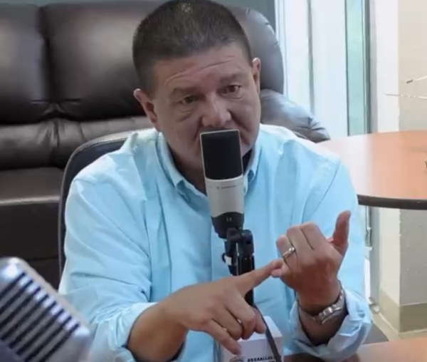 No hay nada contra mía en la FGR: Jáuregui