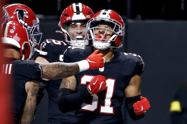 Derrotan Falcons a Packers