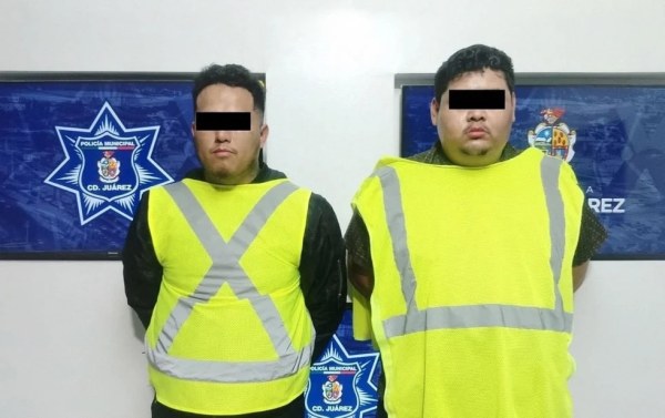 Detienen a dos presuntos robacarros