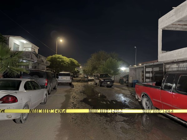 Lo balean en Cerrada del Parque