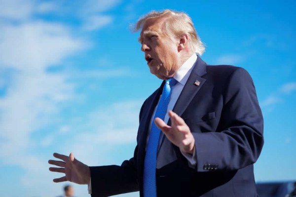 Trump: detenidos en Reino Unido planeaban atacar base de EE. UU.