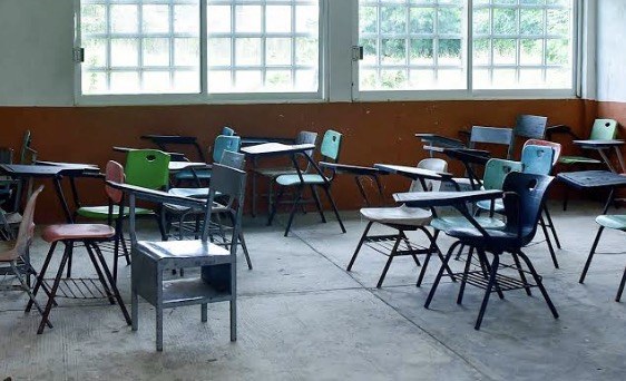 Suspenden clases en Baja California Sur en todos los niveles por la llegada de la tormenta 'Polo'
