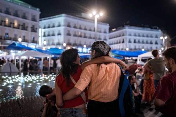 Protesta por la vivienda desemboca en acampada