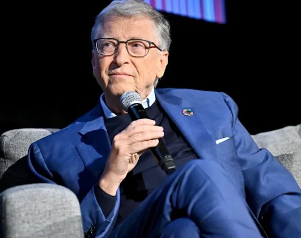 Advierte Bill Gates sobre riesgos de IA