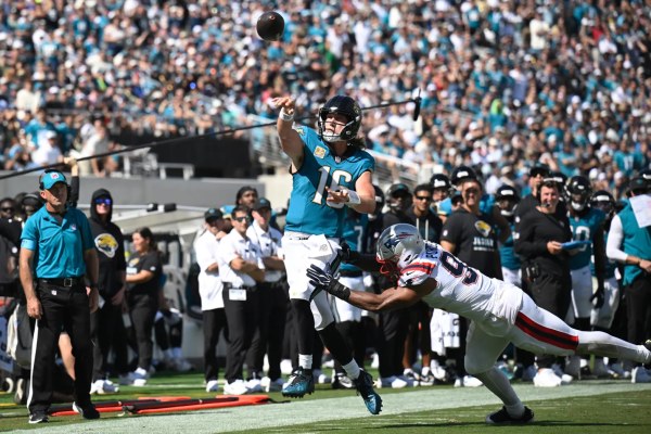 Jaguars aplastan a los Patriots