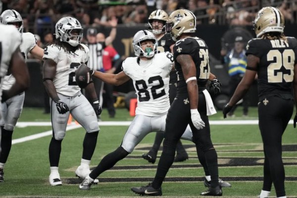Raiders derrota a Saints