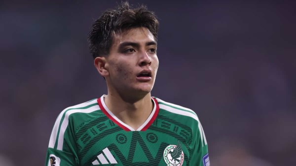 Gigantes de España van por la joya mexicana Gilberto Mora