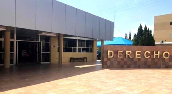 Se quedan sin luz en la Facultad de Derecho
