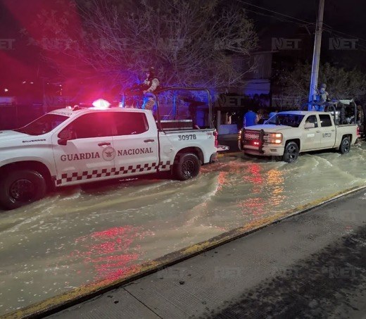 Se desborda dique en colonia La Presa