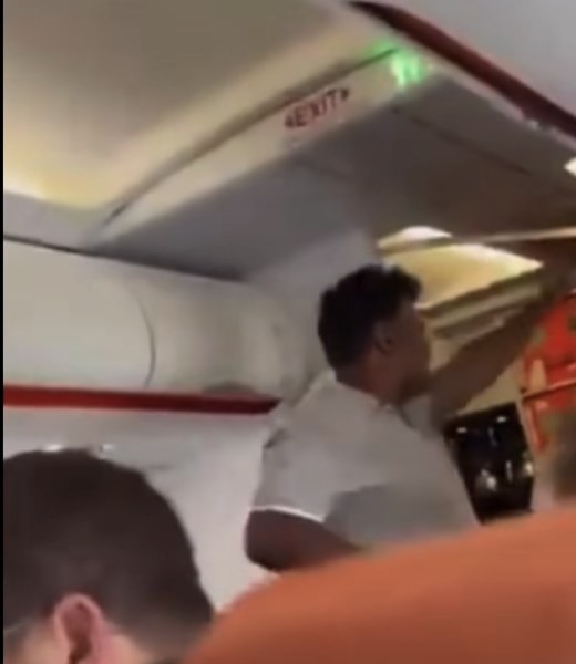 Intentan secuestrar avión de Dubai
